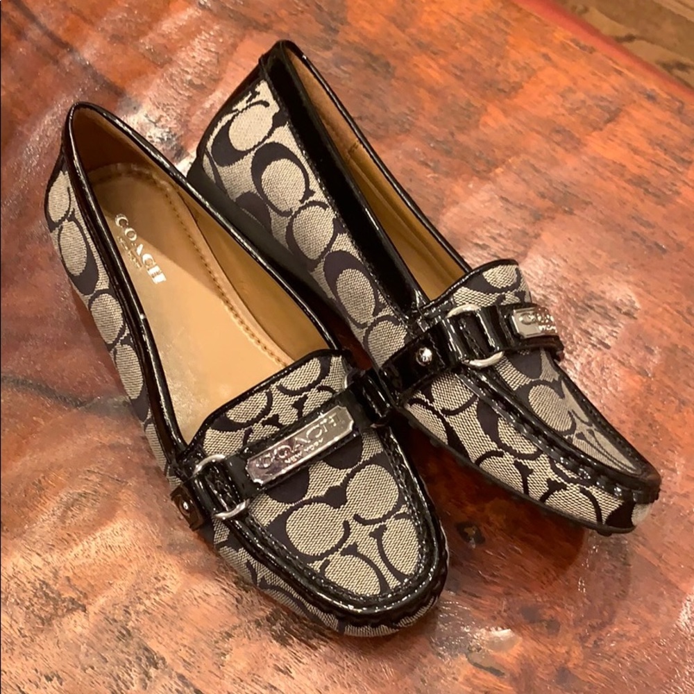 Authentic Coach Felicia driver slip on loafers